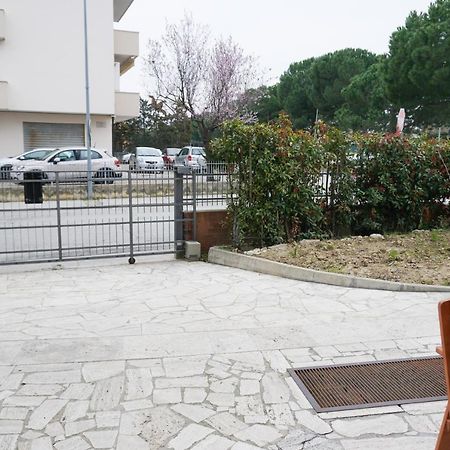 Al Mare Da Nonna Me' Apartment ปอร์โต ซันเตลปีดิโอ ภายนอก รูปภาพ