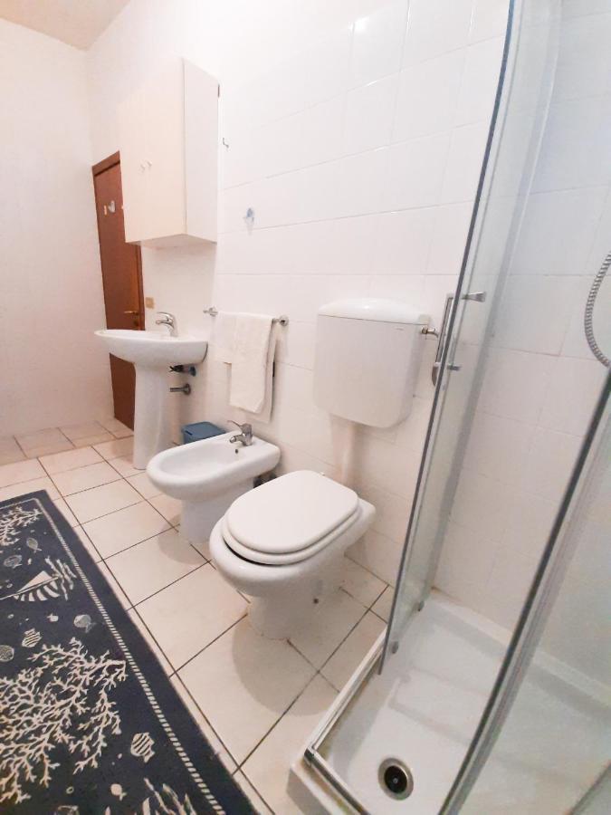 Al Mare Da Nonna Me' Apartment ปอร์โต ซันเตลปีดิโอ ภายนอก รูปภาพ